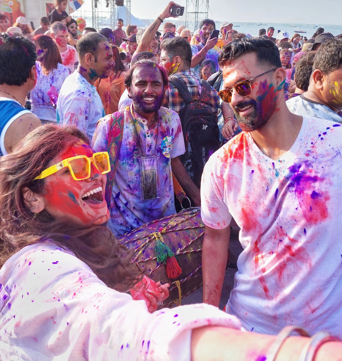 BlogDaz's tweet photo. Pictures from the Indian HOLI festival on Pattaya Beach on March 23, 2034
#Pattaya #PattayaThailand https://t.co/3p2ikBXgrO