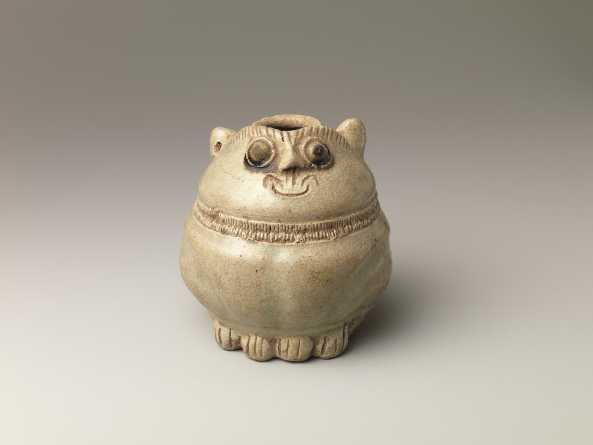 Lime pot in the shape of a cat, Thailand, 11th-12th century. Collection: Metropolitan Museum of Art.