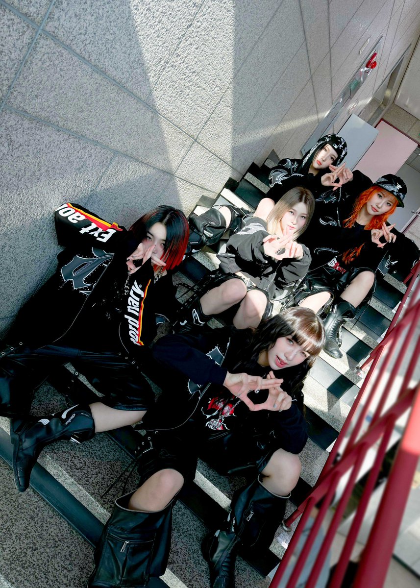 [Y-Pose]
240324 인기가요 📸

인기가요로 영파씨의 컴백 주 마무리 🖤 한 주 동안 멀리서 와주시고 지켜봐주시고 사랑해주신 텔레파씨 여러분 감사합니다! 다음주도 그냥 즐기는 vibe로 잘 부탁해요 😎

#영파씨 #YOUNGPOSSE #ヤングパッシ 
#XXL #YOUNGPOSSE_XXL