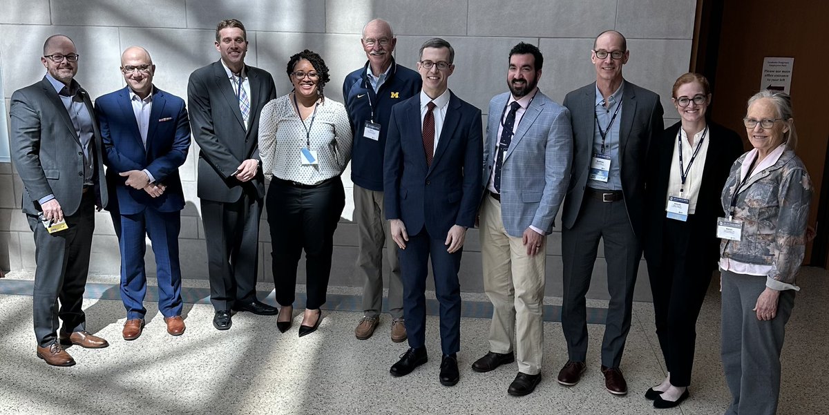 drchadb's tweet photo. Terrific representation of @UMichAnesthesia at the @AUA_Anesthesia. Thanks to host site @WashUanesthesia for a wonderful venue. Inspired by the committed group of academic anesthesiologists, trainees and students. #Michigan #GoBlue 1/3 https://t.co/7vBEnCpTgI
