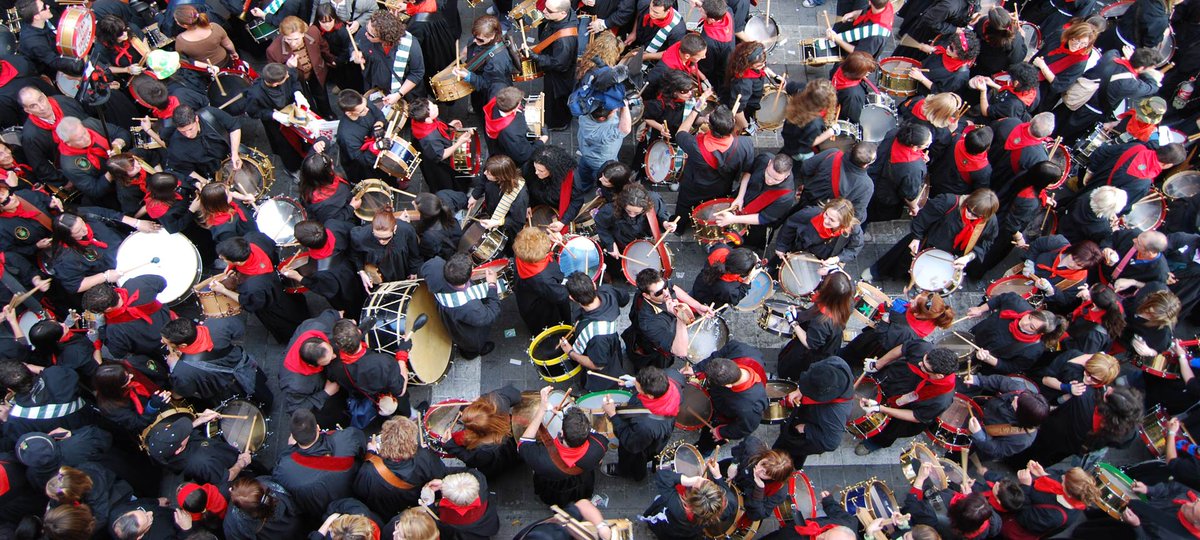EspanaEnLatam's tweet photo. Plan your #EasterHolidays visiting #Hellín, in #Albacete! 🌟 

Experience the #Tamborada (drum festival), where up to 20,000 drums fill the air with exhilarating rhythms. Don't miss it! 🥁

👉https://t.co/Ok839vrhXN

#VisitSpain #SpainTraditions @turismoclm https://t.co/8MgXPYAoMV