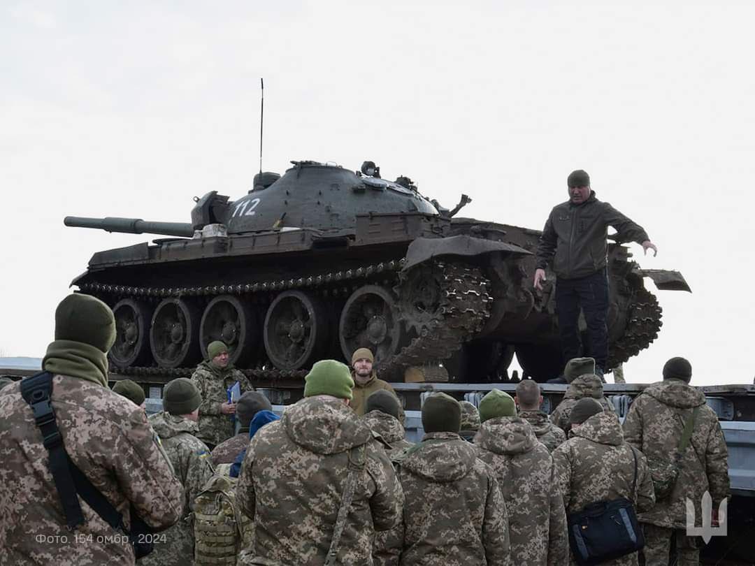Ruski tenk Armata je preskup za front :D  - Page 14 GJb3i2hWMAAxP0P?format=jpg