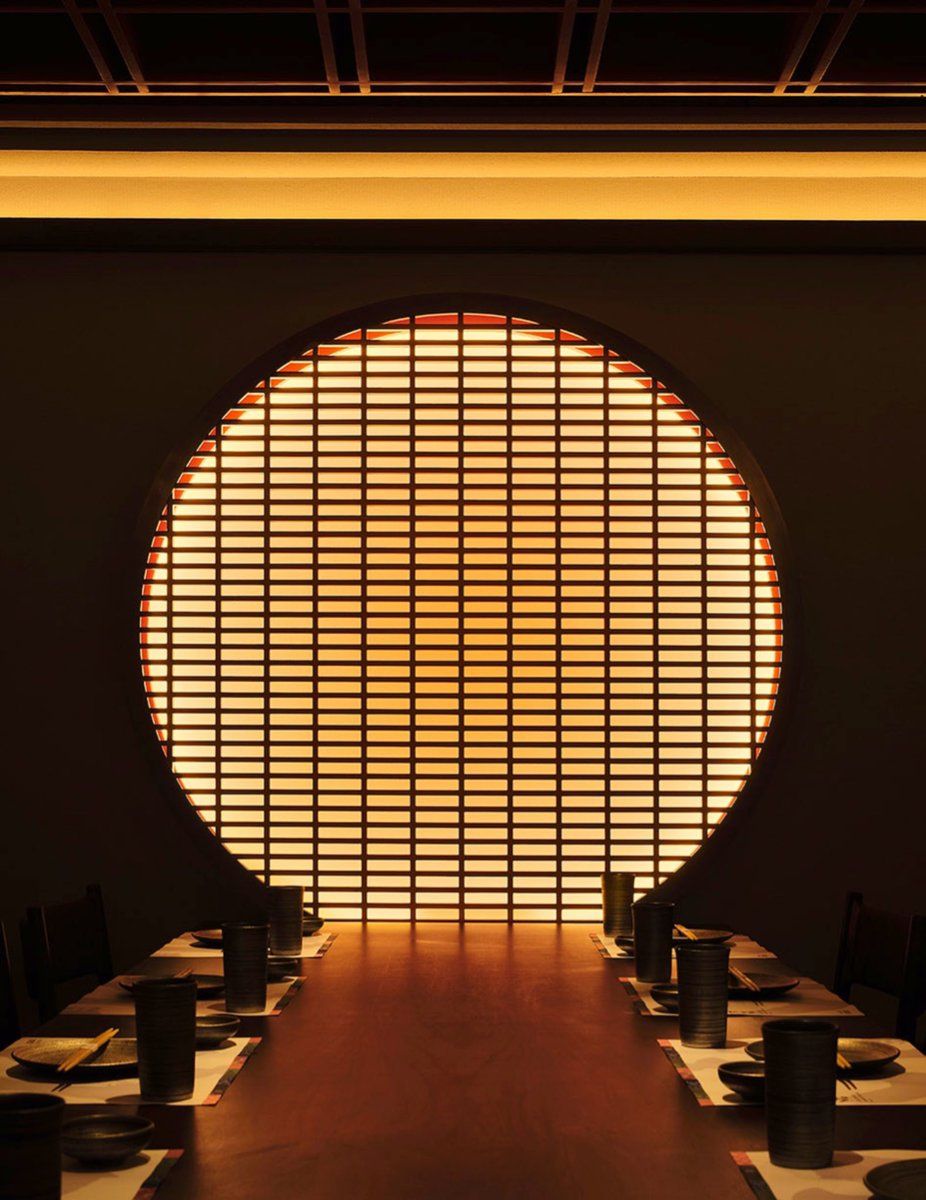luusssso's tweet photo. The design of this sushi restaurant feels like a movie set https://t.co/RcNQU0lSqc