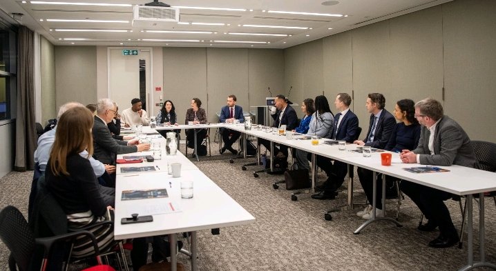 IG Group tweet media