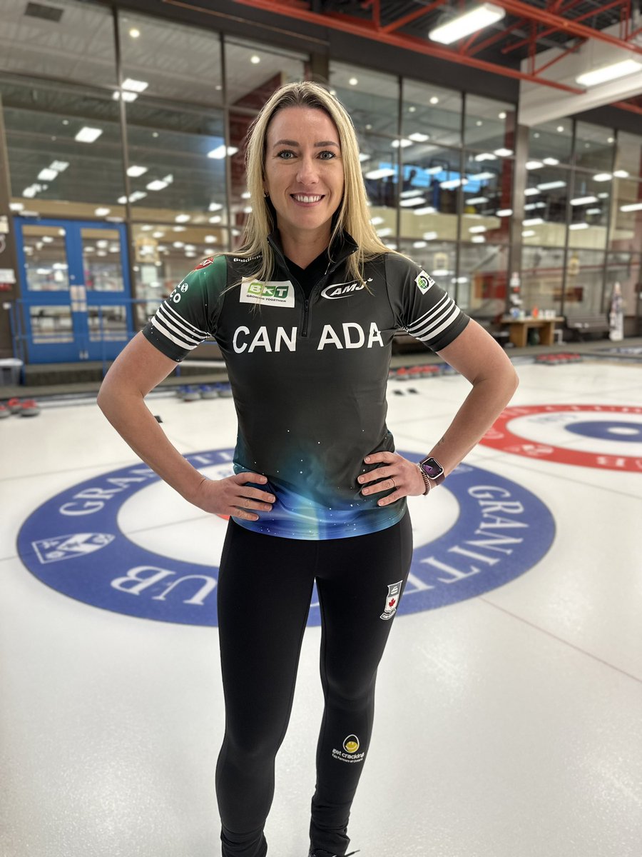 🚨GIVEAWAY ALERT | Team Canada Northern Lights jersey 🇨🇦🖤🌌 One winner will receive: 🥌 1 x autographed Team Canada Northern Lights jersey TO ENTER, YOU MUST ⬇️ 1) follow @teamhoman & @GoldlineCurling 2) like and RT to your followers
