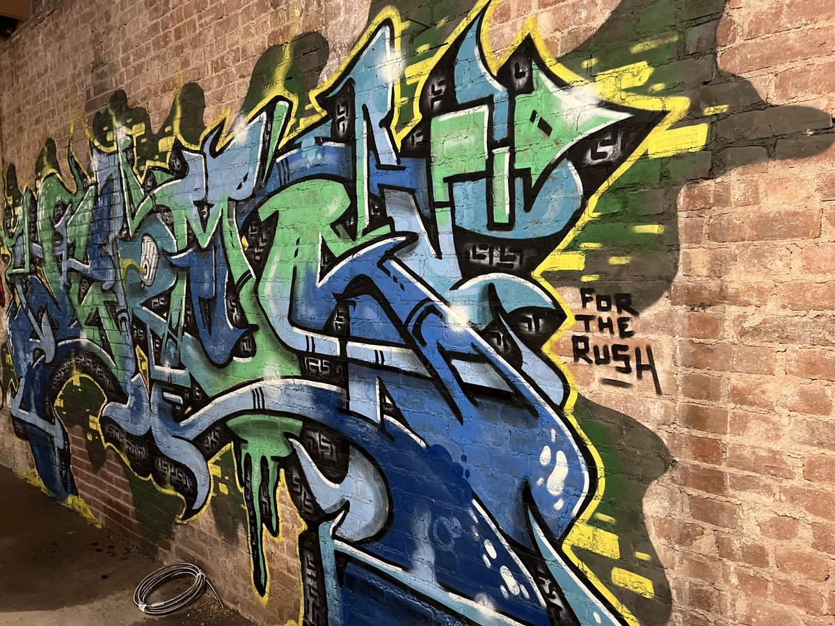 Interior design in Harlem 😉 #graffiti