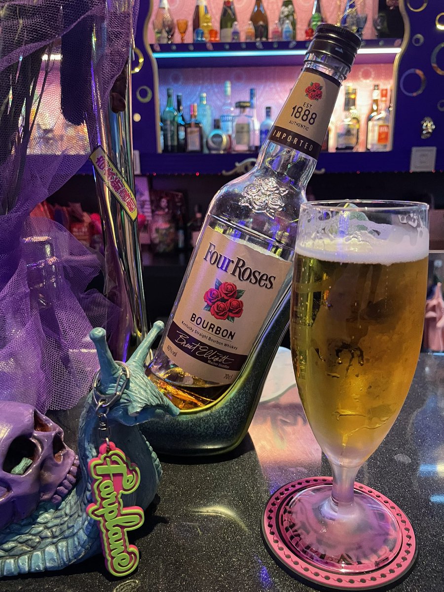 SenS_of_wonder's tweet photo. 新しい場所でレッスン！
楽しかったなーー！
こう言うご縁、ホンマ嬉しい！！
心斎橋で仕事だったので…よるよねぇ！
尊敬する同級生が多くて困ってしまうよ。 https://t.co/hIKfLE9zaI