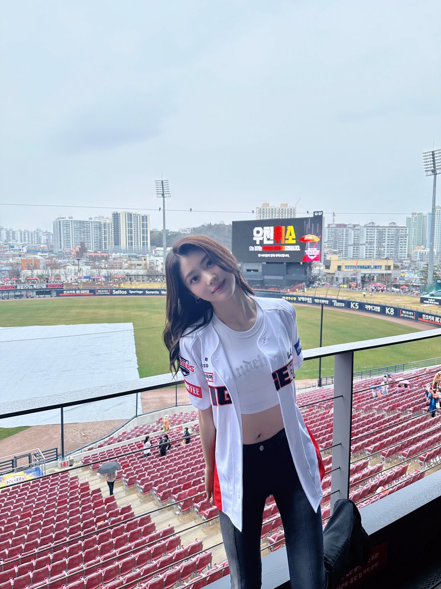 xiaotingpics's tweet photo. ⚾ https://t.co/zTnWz2sK6f