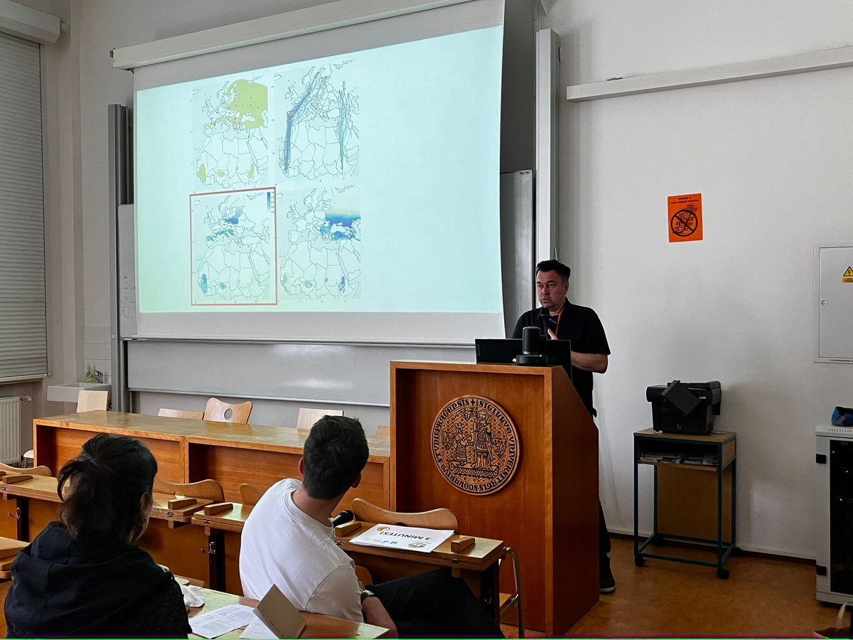 We started the last day with a fantastic presentation about science, nature conservation and his personal experiences of career change. 🧐🤩🤩

@JiguetF