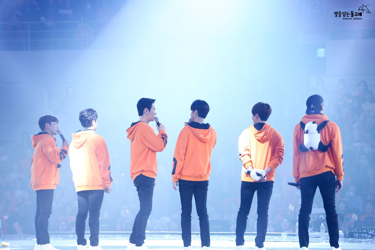 #SHINHWA_26TH_ANNIVERSARY 
#SHINHWA #신화 #신화창조 #SHCJ
#HAPPY_SHINHWA_DAY 
#신화26주년 
시간이 아무리 흘러도 신화만큼 내 가슴을 뛰게 하는 가수는 없어. 36주년에도 106주년에도 항상 사랑하고 그리워하고 계속 기다릴거니까 오빠들 건강해랏!!