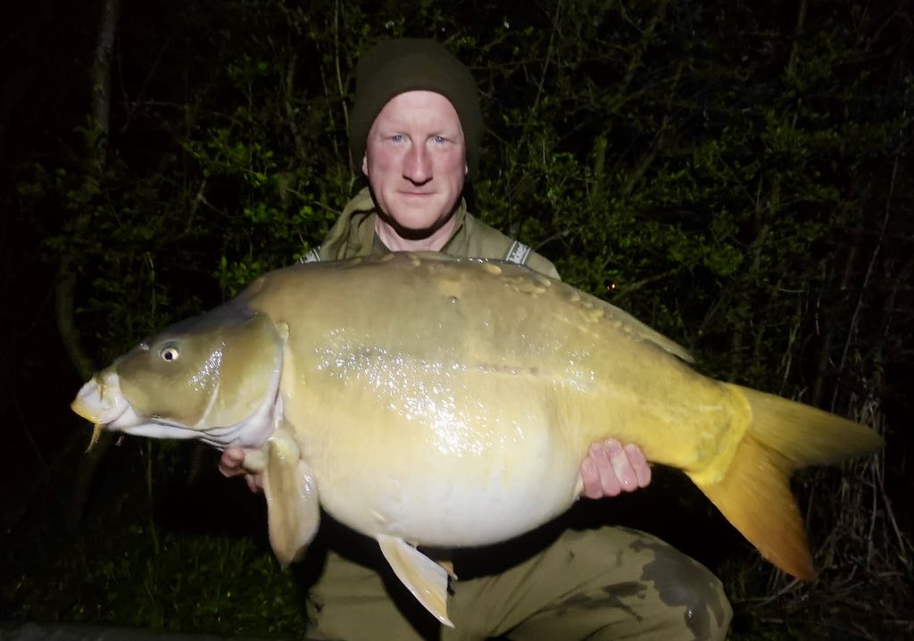 Last one from Moorlands for me, been a great week
X2 30’s
X2 40’s 
X2 50’s 
#fishing #france #carpfishing