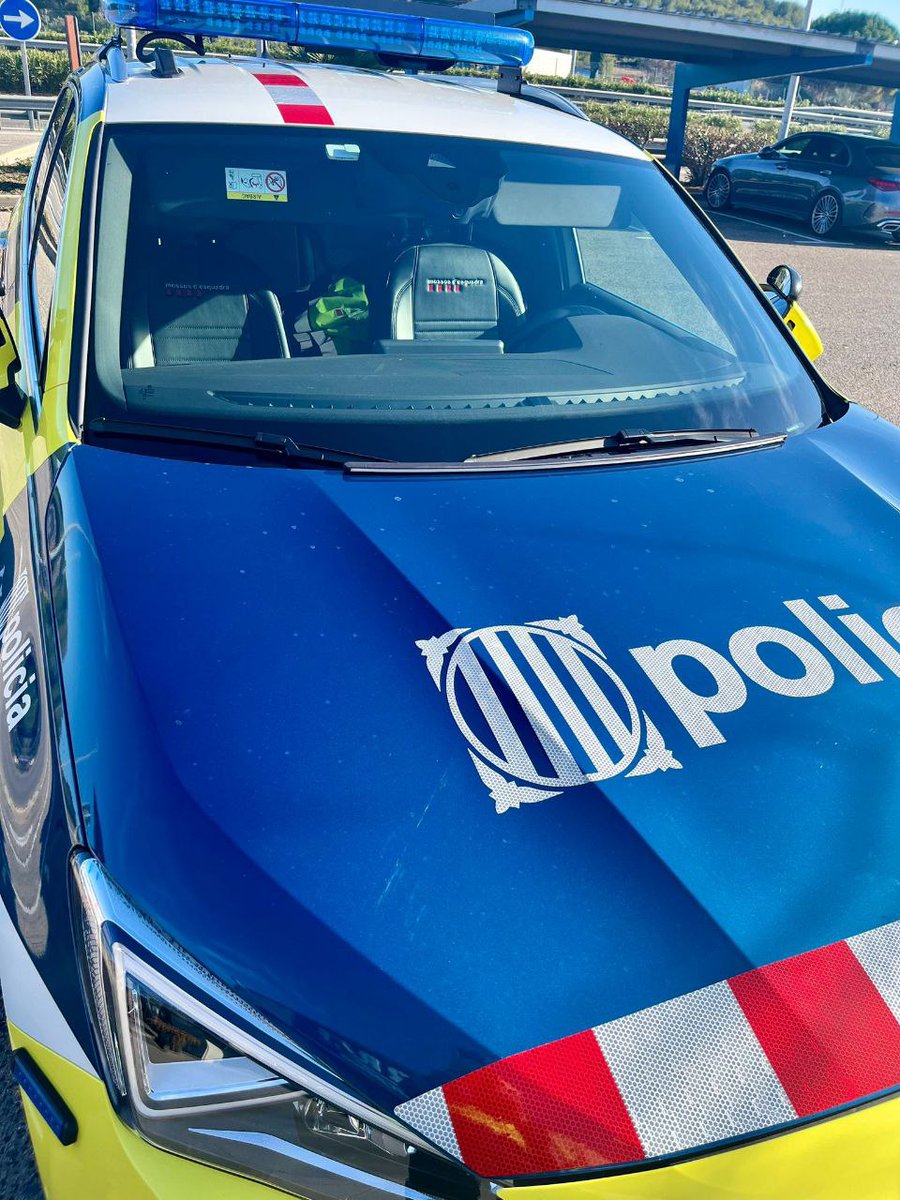 Una dona pateix un principi d’atac de cor al Vendrell. Per sort, uns agents de tànsit la van portar ràpidament a un centre hospitalari i la dona es recupera favorablement. Ens alegrem per aquesta bona notícia!