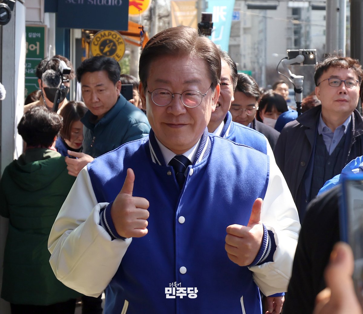 #총선_투표_첫번째칸만찍으면돼
4월10일심판의날더불어몰빵
#지역구비례모두더불어_몰빵