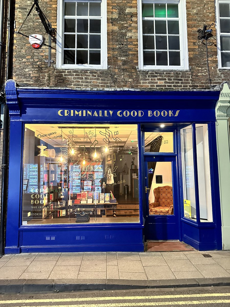 Last week, I visited newly opened York bookshop, Criminally Good Books, which stocks true crime & crime fiction over two floors. It’s a beautiful shop & Isla, the owner, is so lovely. Do pay them a visit if you’re ever in York! criminallygoodbooks.co.uk