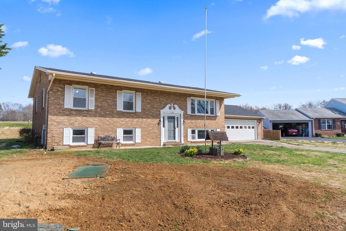 hammersmithteam's tweet image. 11303 Kinder Lane, Dunkirk, MD, 20754
4 bed | 3 bath 2388 Sq. Ft.
Active | 629900
bit.ly/4a5kcbH
Spacious Split in a very private small community. Northern Calvert County convenient to DC and the surrounding suburbs. Completely renovated from top to bottom. New roof,...