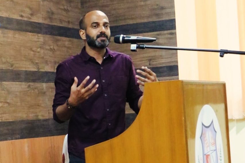 “Grateful to be part of @Ethirajcollege Journalism and Communication Department annual event, #Drishya! Had an enriching time interacting with students, delving into the dynamic world of media and entertainment. 🎥💬 #MediaDialogue #StudentEngagement”