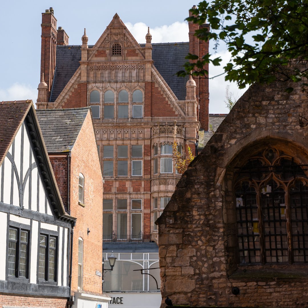 If you love architecture, Lincoln is a must-visit 📷 Not only do we have one of the world's finest cathedrals, we also have some incredible buildings right in the centre of the city - you just have to look up! 📍 High Street