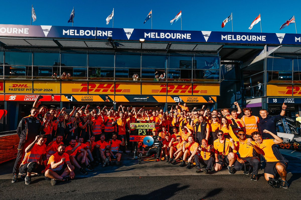 One team. 👊

#AusGP 🇦🇺