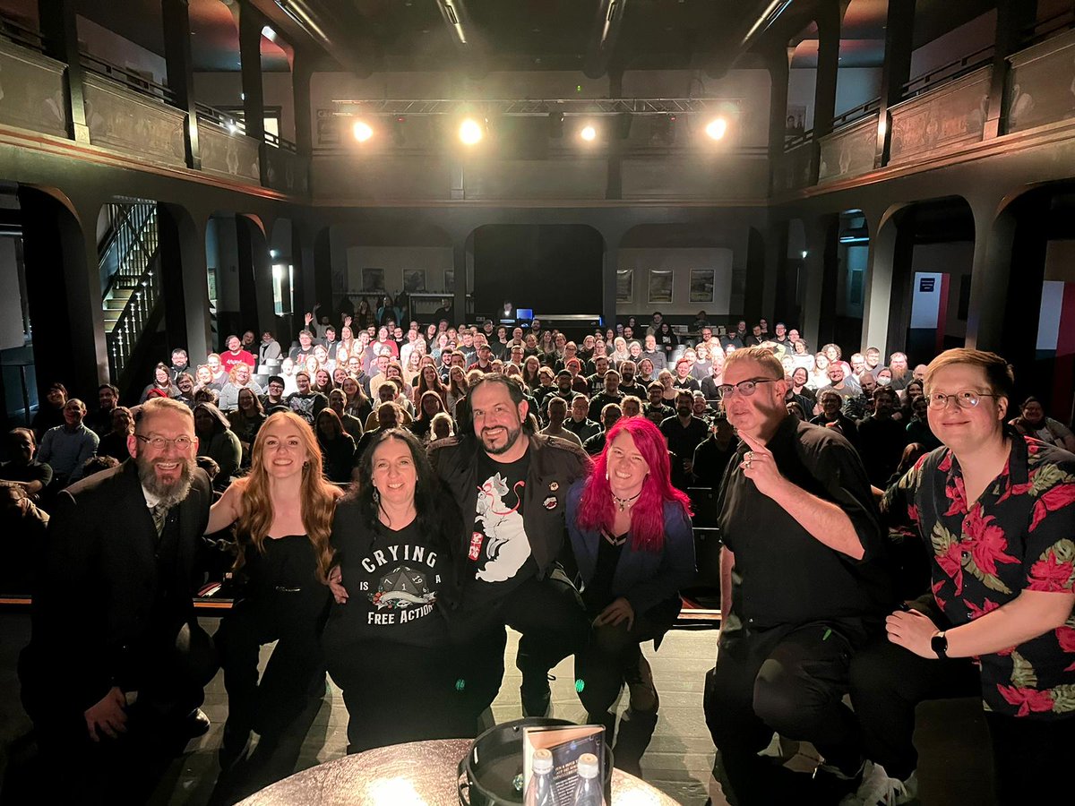 Danke an meine großartige Gruppe und das wundervolle Publikum! Es war phänomenal &amp; fabulös!

Pen &amp; Paper live und in Farbe! Ein absoluter Traum!