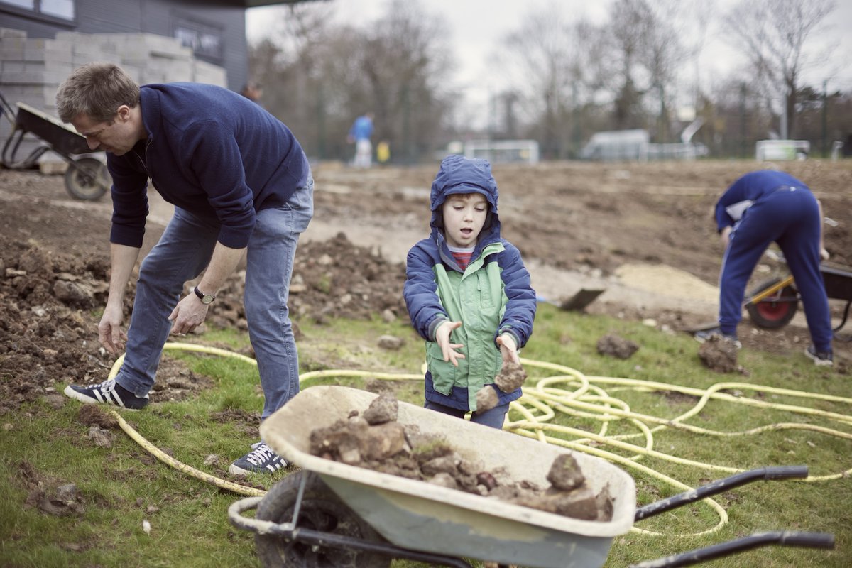ECB_cricket's tweet photo. Incredible response to #GetSetWeekend so far with many amazing projects underway, powered by our incredible army of volunteers The Cricket Collective!

Share your photos with us using #GetSetWeekend and #TheCricketCollective https://t.co/s2LXHzbWT7