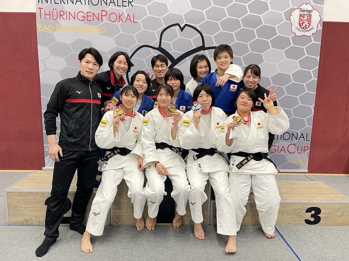 eigonose's tweet photo. 【International Thuringia Cup🇩🇪】#judo 🥋
🥇🥇🥇🥈応援、ありがとうございました！
世界で戦うには何が必要なのか、それを選手たちと共に掴んでいきたいと思います。
今後ともよろしくお願い致します。#全日本女子ジュニアチーム 🇯🇵 https://t.co/3kMHRD7FGd