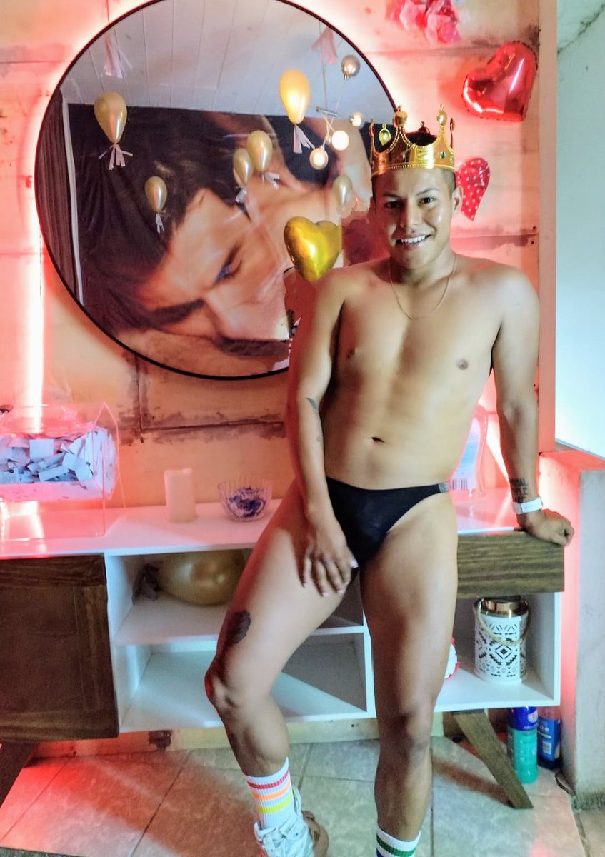 fredzum's tweet photo. El inicio 
#gay #gayqro #gaymex #pasivo #hot https://t.co/zxwP6Sz6I5