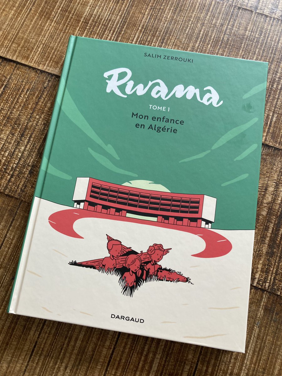 olesmains's tweet photo. @salimbzerrouki @EditionsDargaud Conseil lecture dimanche. Absolument remarquable, j’ai adoré ! Vivement le tome 2. https://t.co/FC0DylAG5z