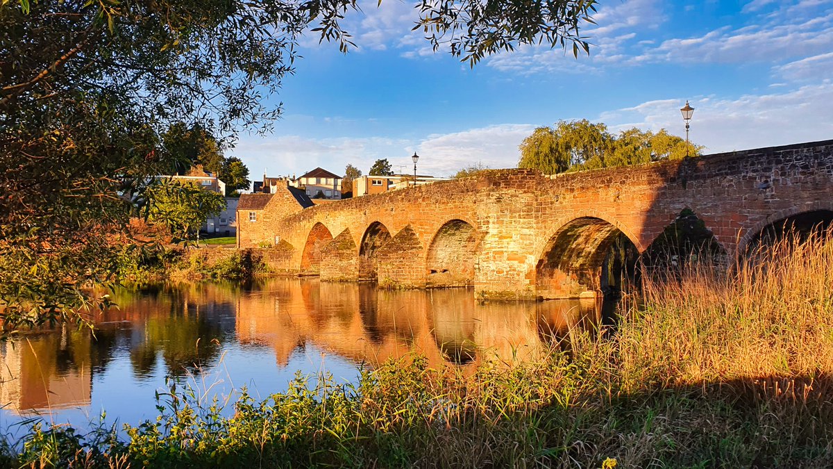 DGWGO's tweet photo. #DevorgillaBridge #Dumfries - taken Oct 2021 - just found this in our image library https://t.co/DblUPBNyu4