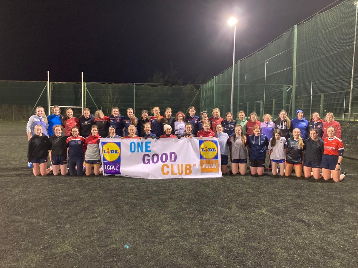 🌟 Donaghmoyne Ladies Unite! 🌟

We're proud to be part of #onegoodclub, linking arms with LGFA, Lidl, and Jigsaw! 😊

To launch our OneGoodClub initiative, our U16s, minors, and seniors came together for an incredible group training session. 💪
