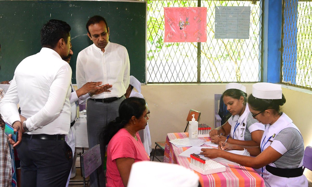 RameshPathiran4's tweet photo. Emphasizing our commitment to accessible healthcare, I reiterated the importance of our mobile clinic initiative during the launch of the "Suva Udana" program in Yakkalamulla, Galle. https://t.co/TboAuxJDC5