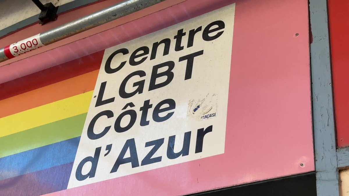 Nice: nouvelle agression homophobe, un jeune violenté dans un bar. L'association Stop Homophobie et le centre LGBTQIA+ sont en soutien de la victime.france3-regions.francetvinfo.fr/provence-alpes…