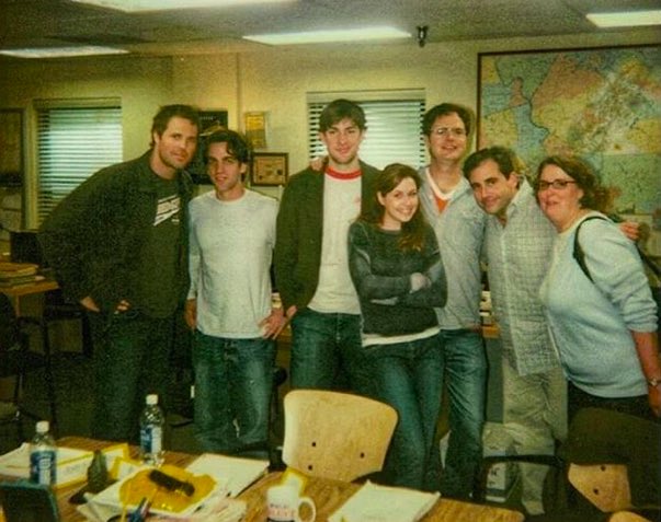 TheCinesthetic's tweet image. 19 years ago today, The Office premiered on TV.

This is a photo of the cast at their first table read