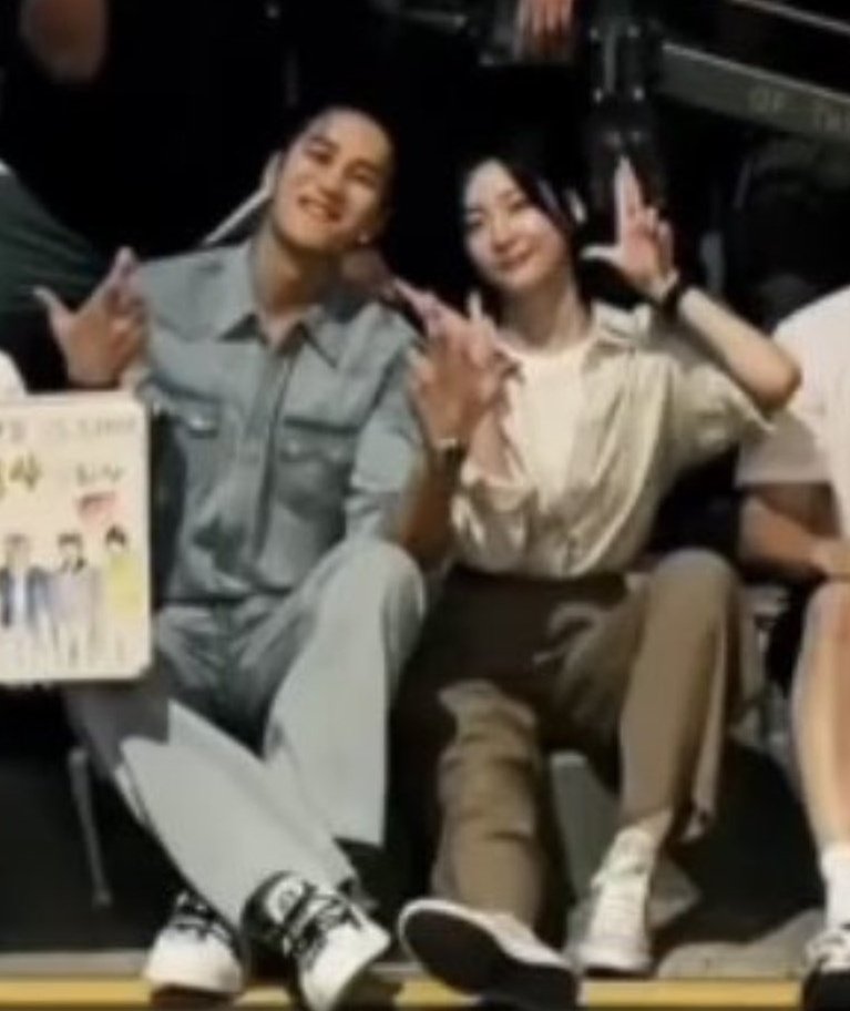 yoonthoria's tweet image. Finding every crumbs of parents. I'll miss them a lot 😭 
#FlexXCop #FlexXCopEp16