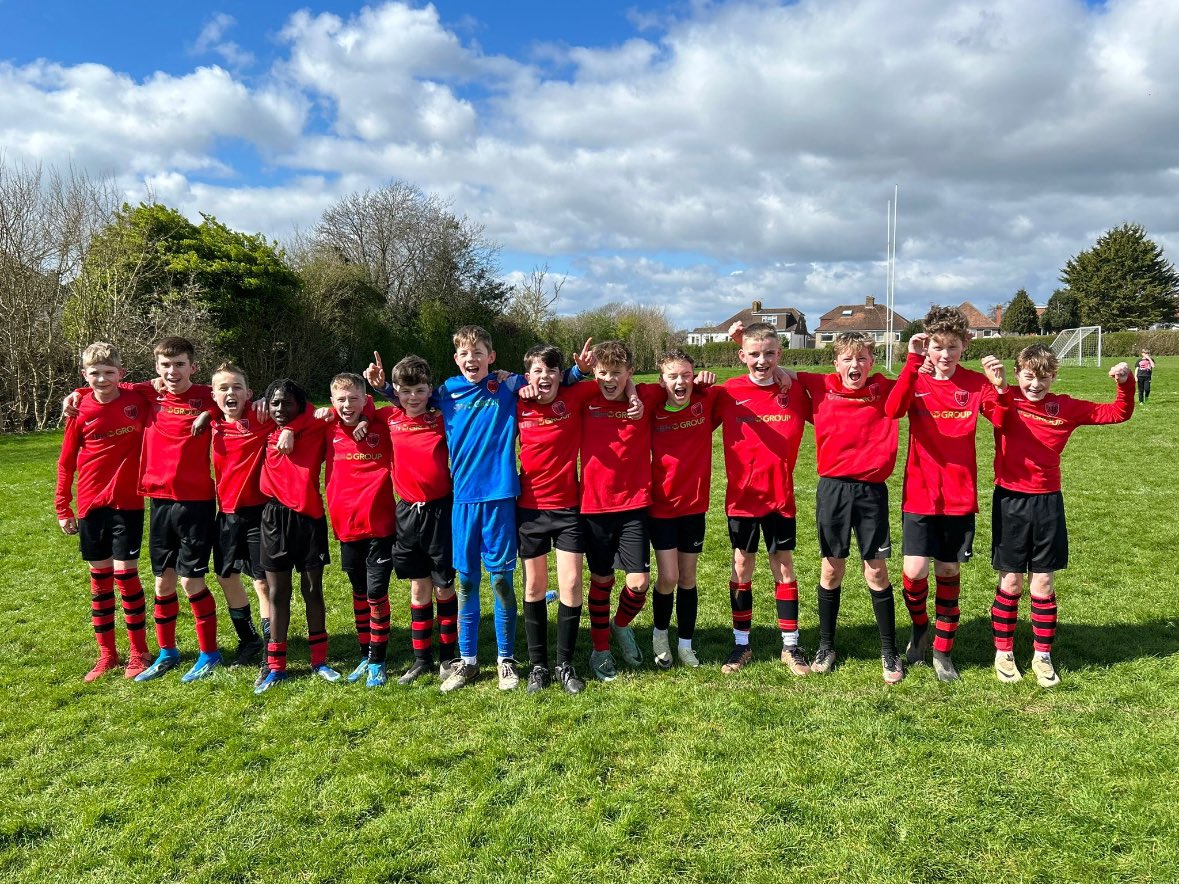 On a positive note massive congratulation to our <a href="/midsussexyouth/">MidSussexYouthFootballLeague</a> #U13 who secured the 2nd division title with a comprehensive away win <a href="/HRYFC97/">Hangleton Rangers Youth FC</a> who played really well.

Well done all the boys &amp; coaches 🏆🟥⬛️👏👏
#goforesters