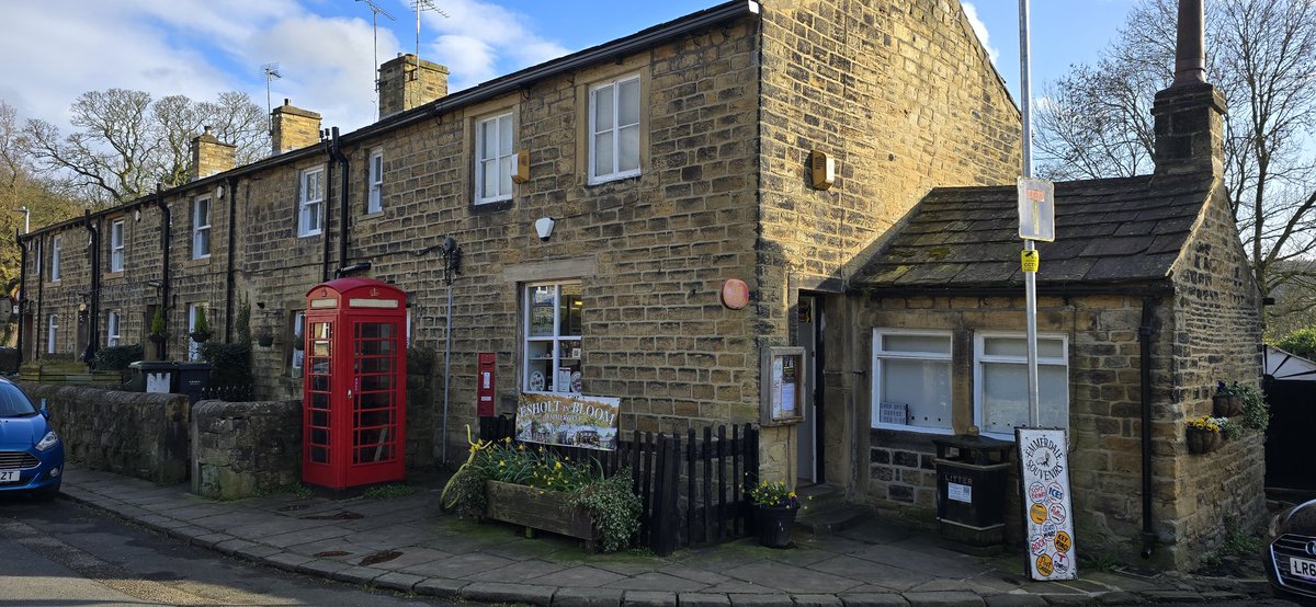 lkent45's tweet image. A fantastic day out to the Emmerdale Village Tour with my mother. We really did enjoy ourselves.  We even went over to Elshot, were Emmerdale was originally filmed. And Yes, we did have something to eat and drink in the Woolpack. #Emmerdale #tour #Woolpack #village