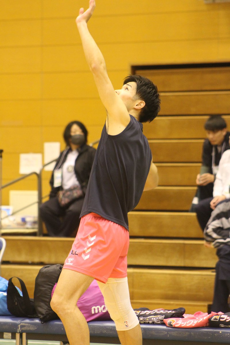 volley_7_7's tweet photo. 川越大会の2日間でまたタンクトップが見れました👀

筋肉ムキムキ啓太さんでした💪🏻✨️

 #埼玉アザレア  #笠原啓太 選手 https://t.co/fQMWIlzj13