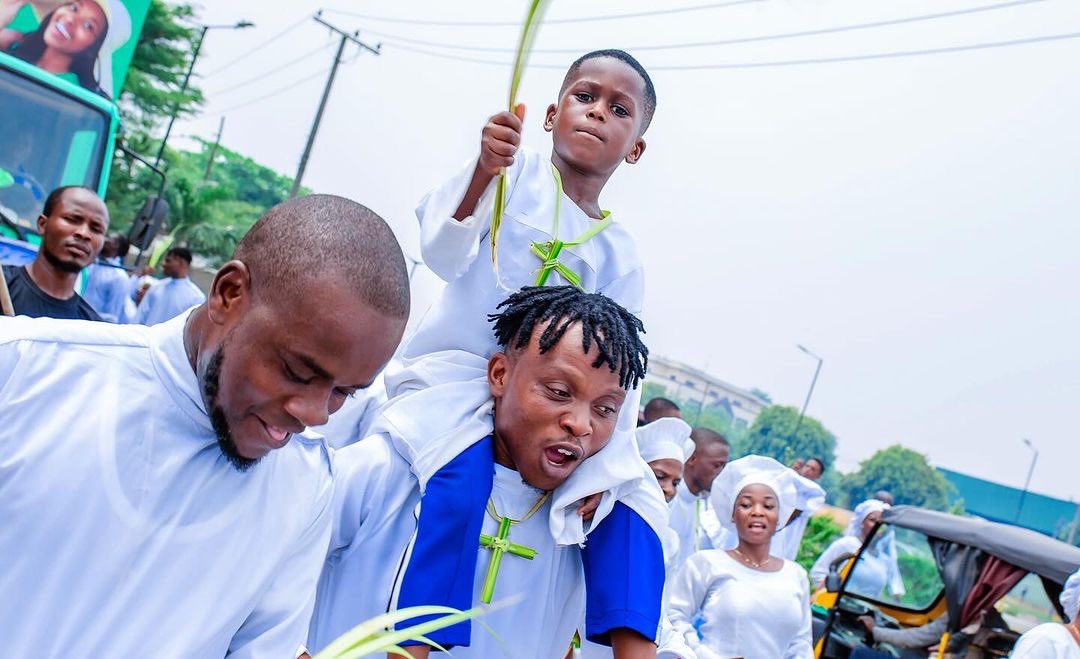 celeheritage's tweet photo. Our King is here HOSANNA🌈
.
Happy Palm Sunday 
.
📸 @ifepictures | @ccctotheworld 
.

@ccctotheworld

#ccctotheworld #ifepictures #happysunday #palmsunday https://t.co/GjRcKq7fgO