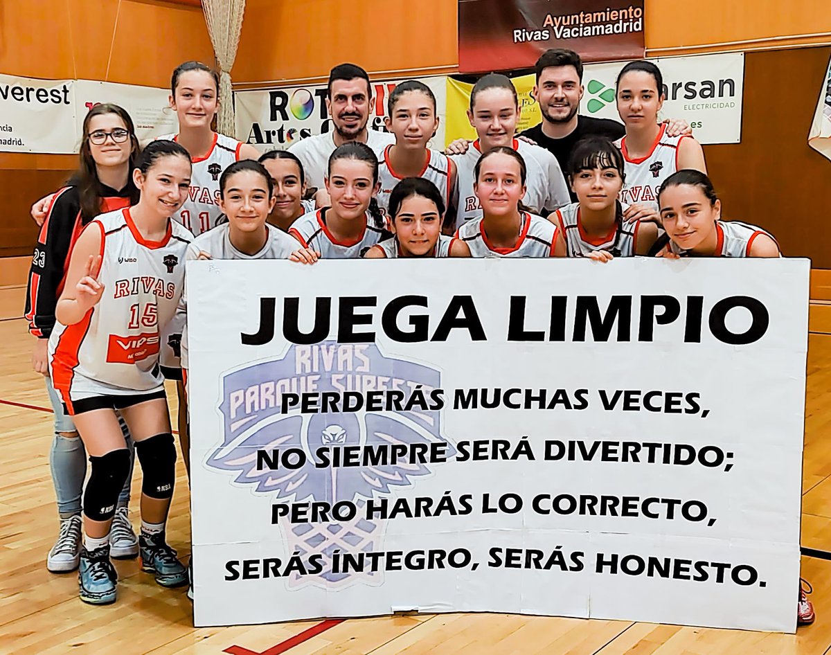 SeRodrigalvarez's tweet photo. Justicia poética… el tiempo pone a cada uno en su lugar!
Enhorabuena a este equipazo por, además de la más que merecida victoria, defender los valores del baloncesto. https://t.co/vSzzSYY5Vo