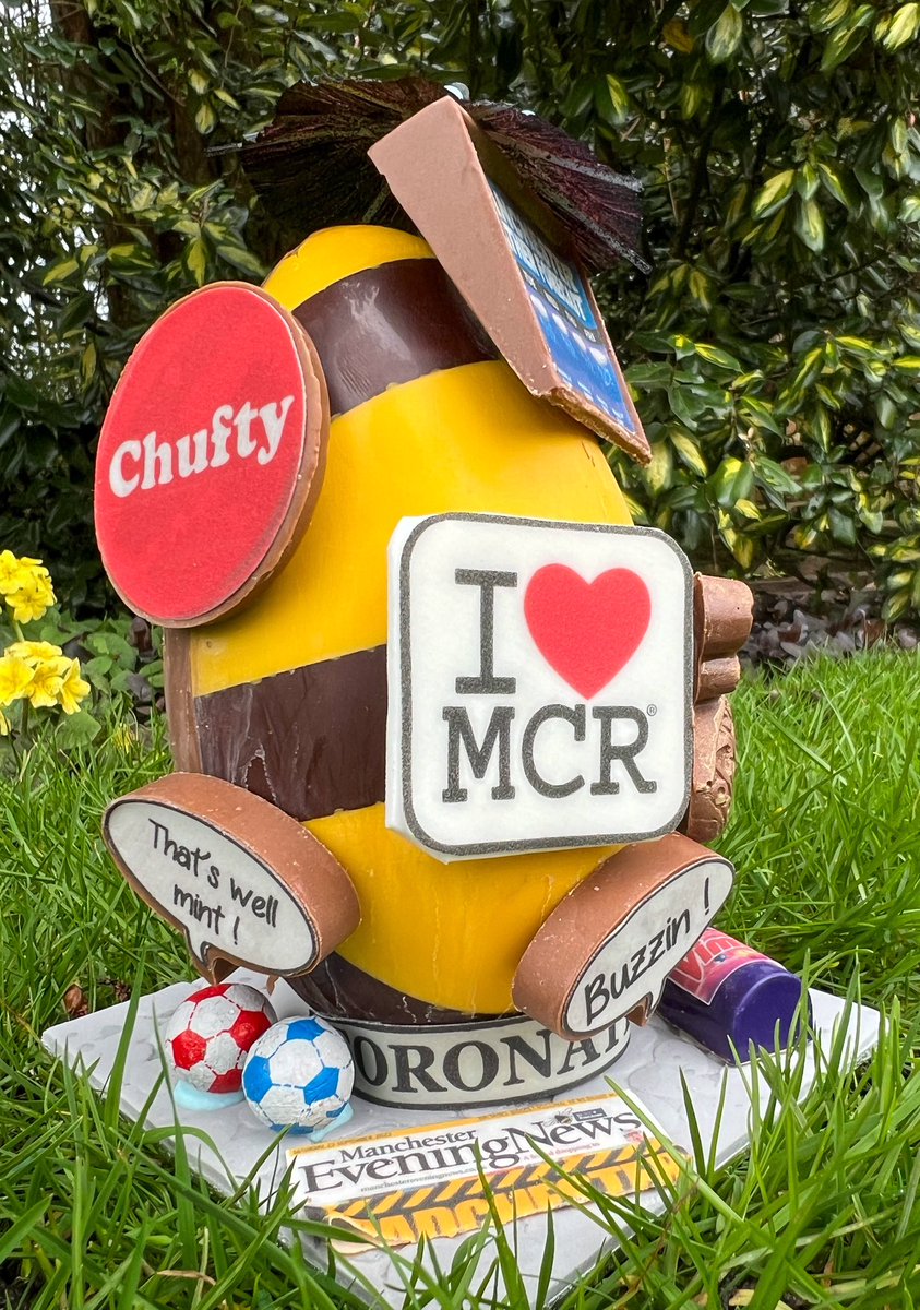 ILoveMCR's tweet photo. This Manchester #Easter egg by Slattery deserves a chufty badge 😍 https://t.co/XdBYb64jus