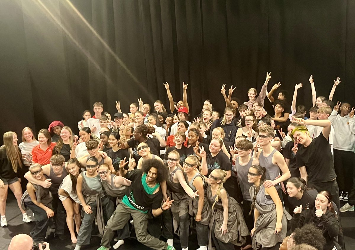 dazldance's tweet photo. Just a snap shot of DAZL Excel and KickOffBoys day at #Fresh24 really proud of all our dancer and their wonderful performance #Leeds #MiddletonParkWard https://t.co/WuF0AszgL2