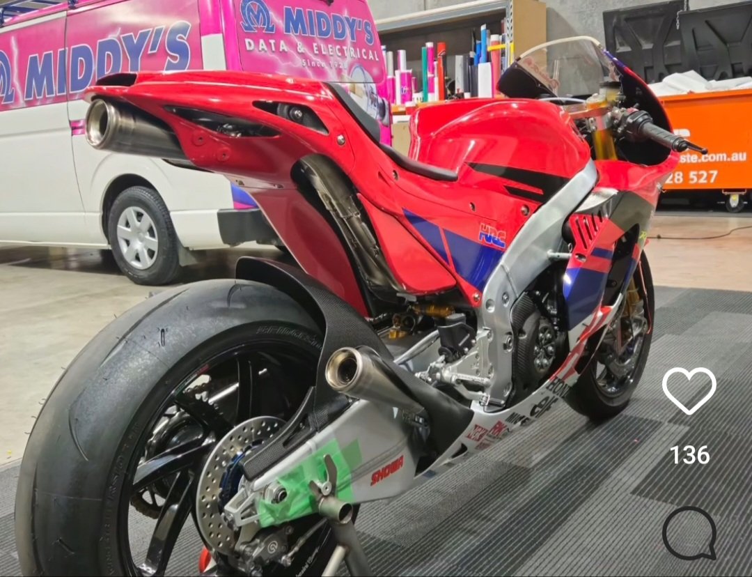 Moto2T / NSR500 and YZR500 replicas tweet media