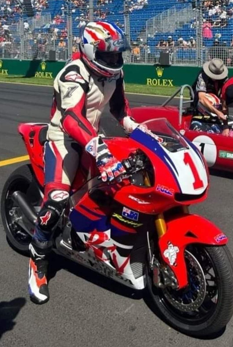 Moto2T / NSR500 and YZR500 replicas tweet media