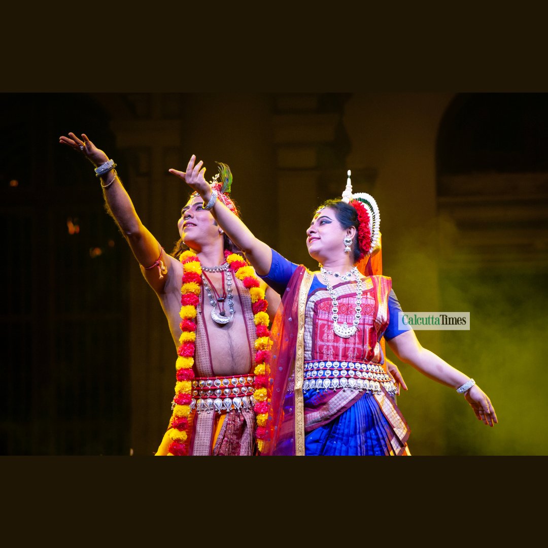 Calcutta_Times's tweet image. Dona Ganguly and her dance troupe, Diksha Manjari, light up the stage with vibrant colors and spectacular performances at the Vasant Utsav held at the Indian Museum on Saturday. Here are some glimpses..
#basantautsav #donaganguly #dancetroupe #kolkata #calcuttatimes #danceuse