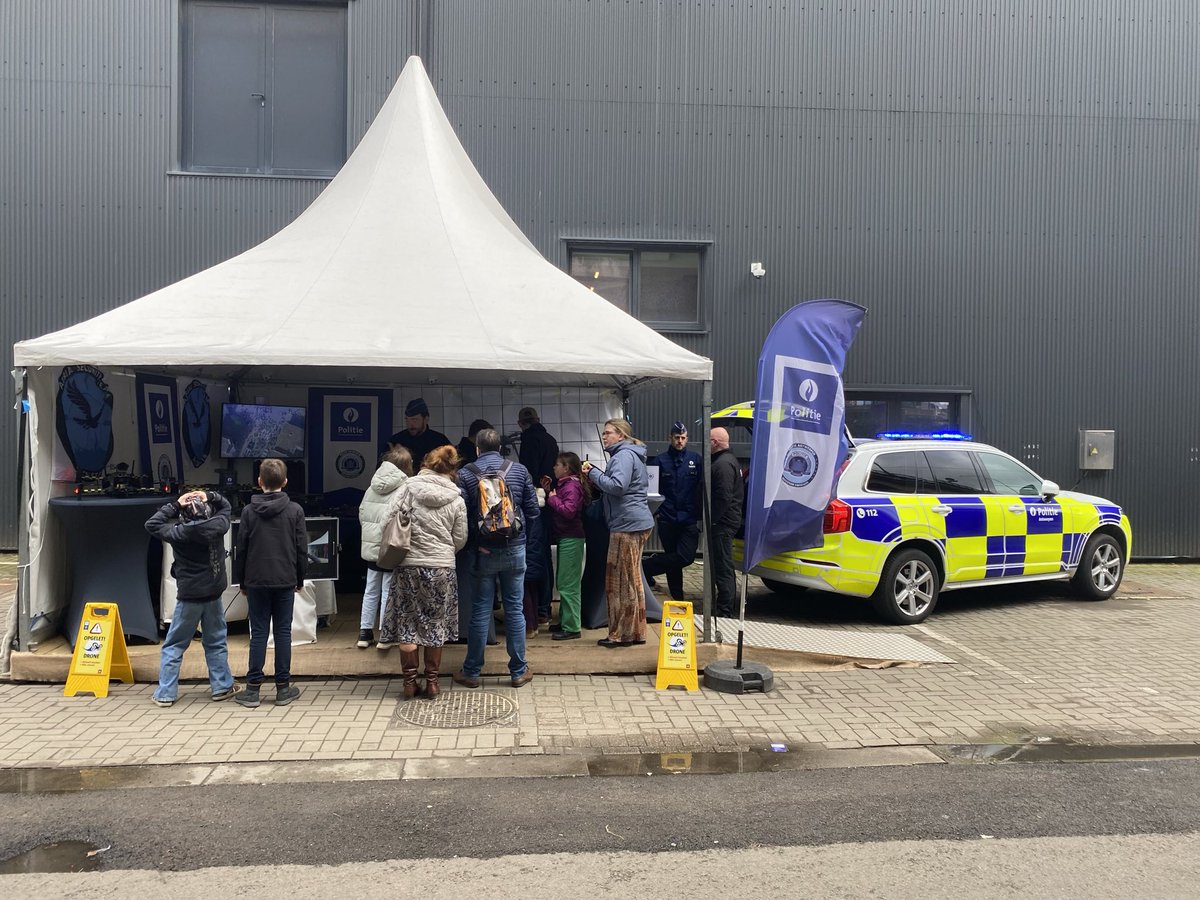 Breng jij een bezoek aan <a href="/FTI_vlaanderen/">Flanders Technology & Innovation</a>  in het <a href="/sportpaleis/">Antwerps Sportpaleis</a>? Loop dan zeker eens langs bij onze stand. Je kan er onze collega's horen vertellen over onze drone en hoe we kunnen reageren tegen (vijandige) drones.