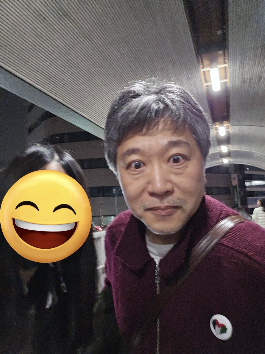 wyjc516's tweet photo. Director Hirokazu Koreeda came to IU's concert!! https://t.co/yEOrTg61T9