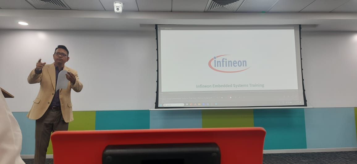 tabrezahmed375's tweet image. Day 1 of the #EmbeddedSystemsCourse was packed with insights! 💡 Special thanks to Bala, Prod Marketing team, Vinay, Prakash and Balaji for their valuable contributions! #InfineonTech