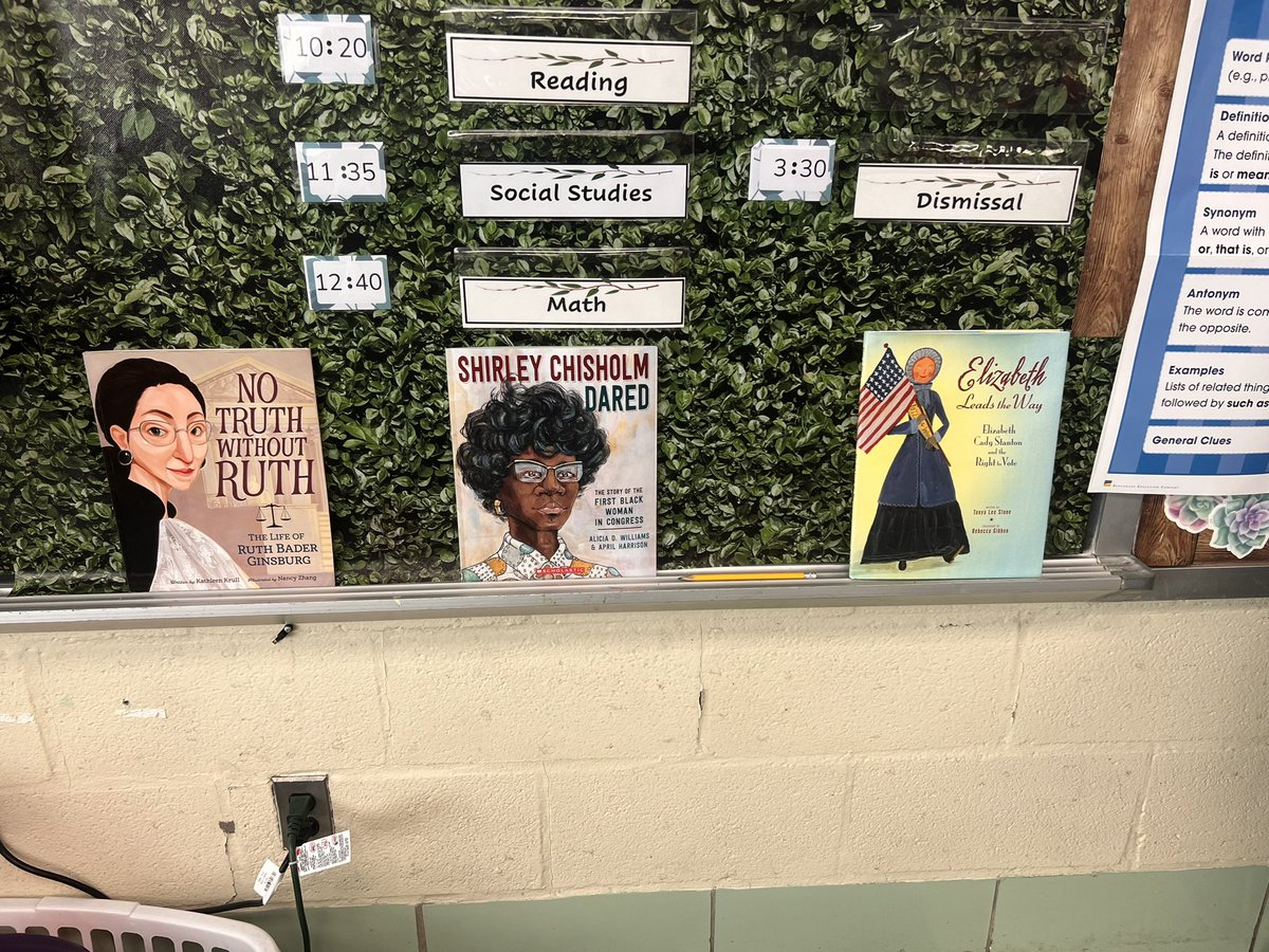 CHES_TAG's tweet image. I ♥️ going into a RELA teachers class and seeing theme related books…this month- Women’s History Month! Wonderful display @mrsrubinsworld #classlibrary #chesRubin5 #CHESTAG5 #booksmatter