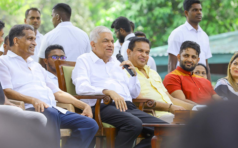 ThinakaranLK's tweet image. புதிய மறுசீரமைப்புக்களின் ஊடாக மாத்திரமே பொருளாதார மறுமலர்ச்சியை ஏற்படுத்த முடியும்

மேலதிக விபரம் &amp;gt;&amp;gt;&amp;gt; thinakaran.lk/?p=50645

#RanilWickremesinghe #EconomicReformProgram #CountrysEconomic #Polonnaruwa #FutureofourYouth #Thinakaran #SriLanka #LKA #SL