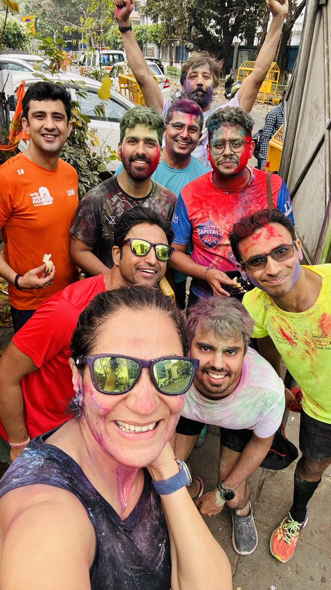 defaultrunner's tweet photo. Holi vibes with the fun tribe: Splashing colors, pounding pavements and leaving trails of joy in our wake!

#RunWithReeti #thefuntribe #holivibes #runtriberiot #thedefaultrunner https://t.co/cYYMSWUjNS