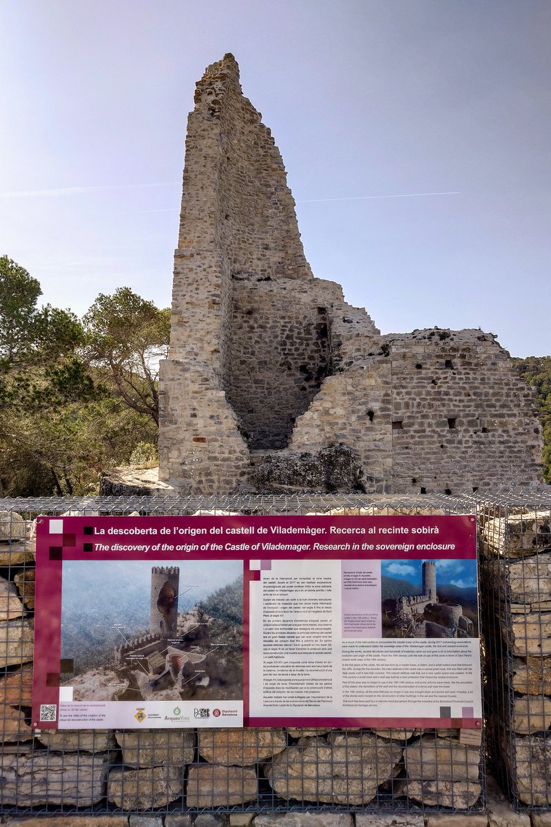 Paseo mañanero por el Anoia y visita al castillo de Vilademàger, que conserva el acceso por el antiguo camino medieval y es una maravilla, que paz y que sitio tan agradable. Por cierto que la información que encontramos dentro le sonará a <a href="/par_virtual/">Pablo Aparicio / PAR Virtual</a> 😉
📷 #Xperia1mkIV